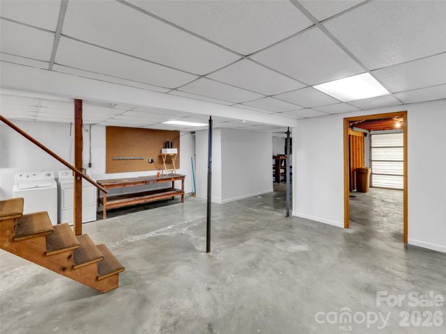 250 Reeves Cove Road, Candler, NC 28715
