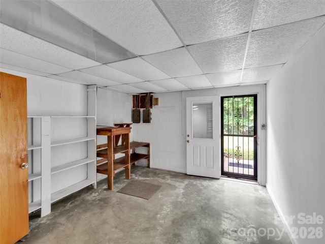 250 Reeves Cove Road, Candler, NC 28715