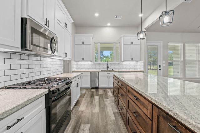 4330 Holstein Drive, Cleveland, TX 77328
