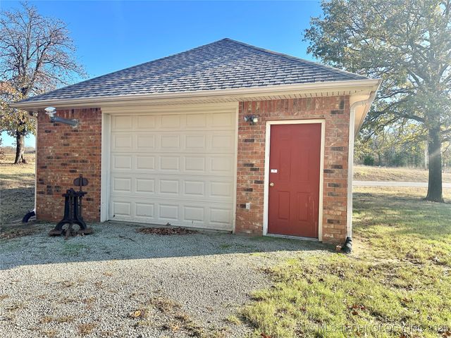 2013 State Hwy 9A, Eufaula, OK 74432