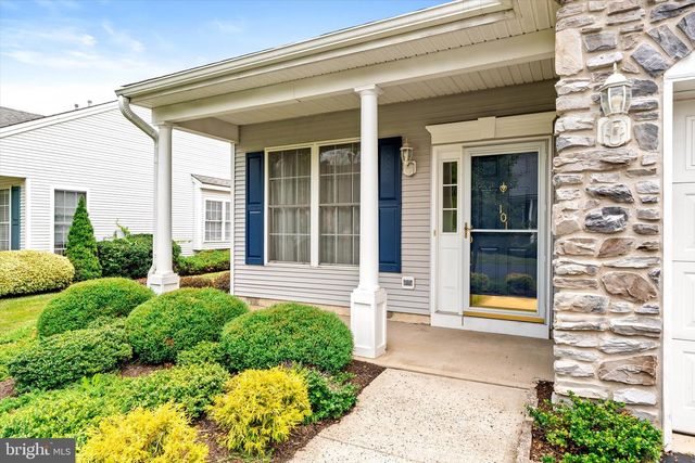 101 MEADOWLARK DR, Hamilton, NJ 08690