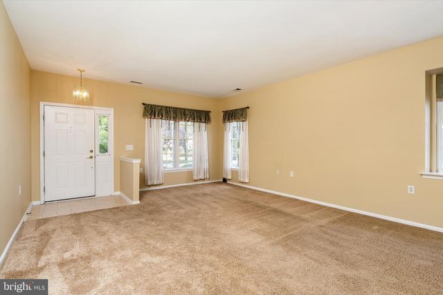 101 MEADOWLARK DR, Hamilton, NJ 08690