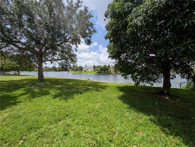 15320 NW 6th Ct 0, Pembroke Pines, FL 33028