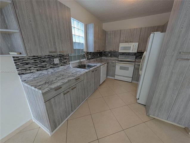 15320 NW 6th Ct 0, Pembroke Pines, FL 33028