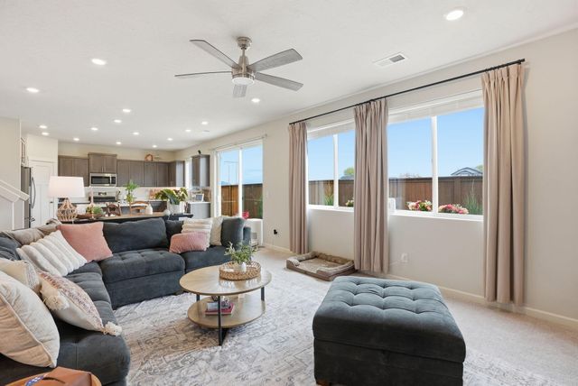 4015 SW Quartz Place, Redmond, OR 97756