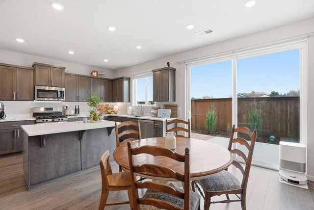 4015 SW Quartz Place, Redmond, OR 97756