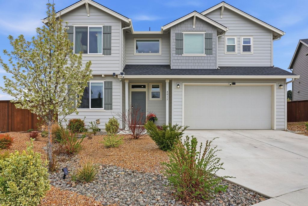 4015 SW Quartz Place, Redmond, OR 97756