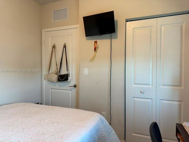 1057 NW 5th St 1057, Florida City, FL 33034