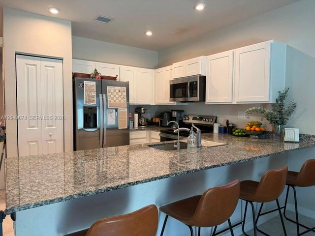 1057 NW 5th St 1057, Florida City, FL 33034