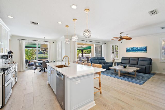 206 Barbados Drive, Jupiter, FL 33458