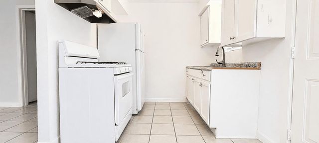 7818 Oak Knoll Lane Lane A, Houston, TX 77028