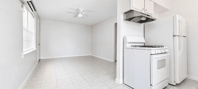7818 Oak Knoll Lane Lane A, Houston, TX 77028