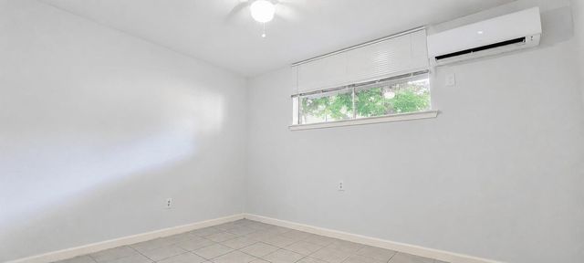 7818 Oak Knoll Lane Lane A, Houston, TX 77028