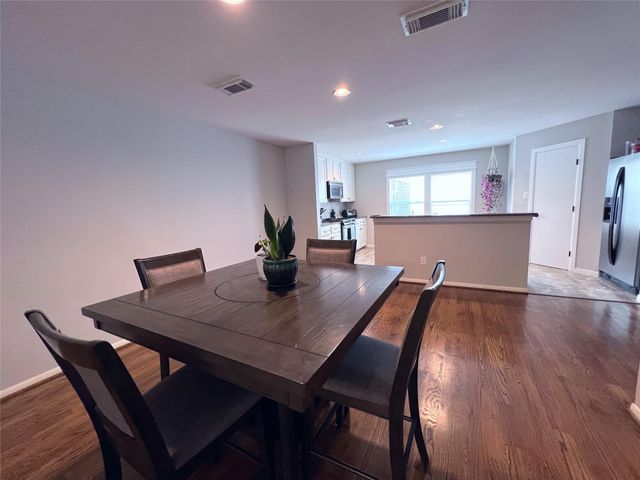 1728 Bevis Street, Houston, TX 77008