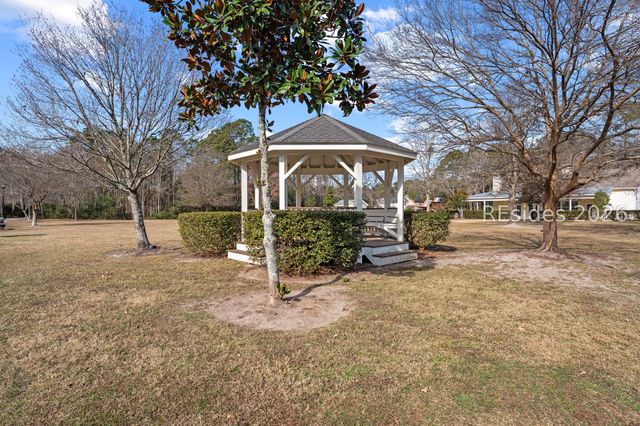 8 Buckhorn St, Bluffton, SC 29910