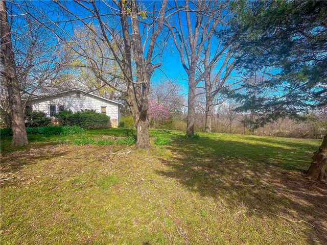 3233 Blue Hill Road, Rogers, AR 72758