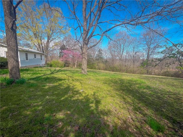 3233 Blue Hill Road, Rogers, AR 72758