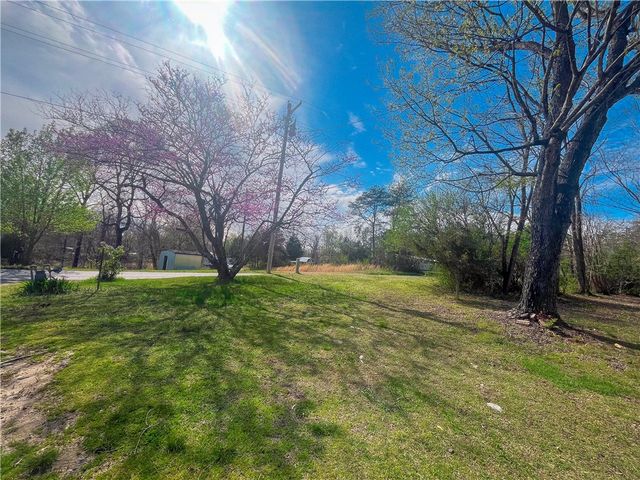 3233 Blue Hill Road, Rogers, AR 72758