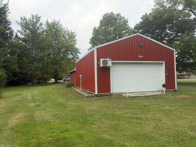 283 East Avenue, Napoleon, MI 49261