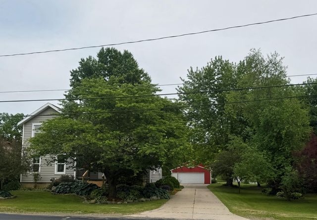 283 East Avenue, Napoleon, MI 49261