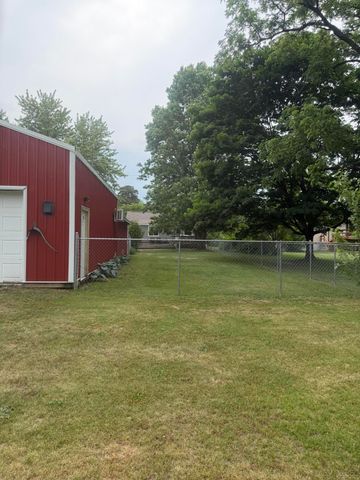283 East Avenue, Napoleon, MI 49261