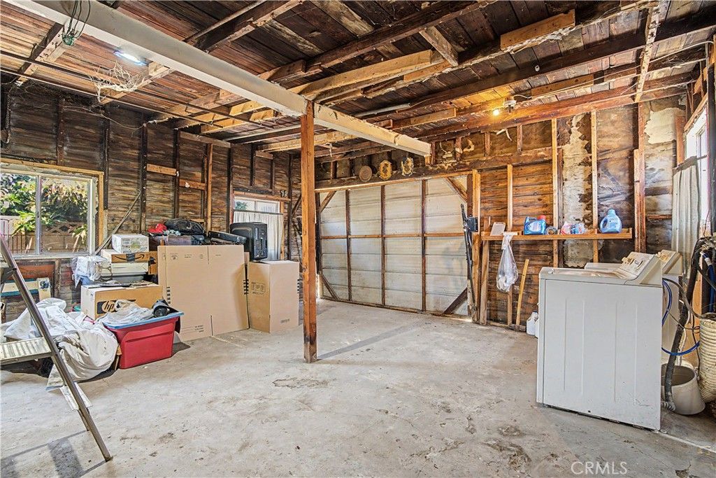 Image 12 of property listing at 10313 Virginia, South Gate, CA 90280