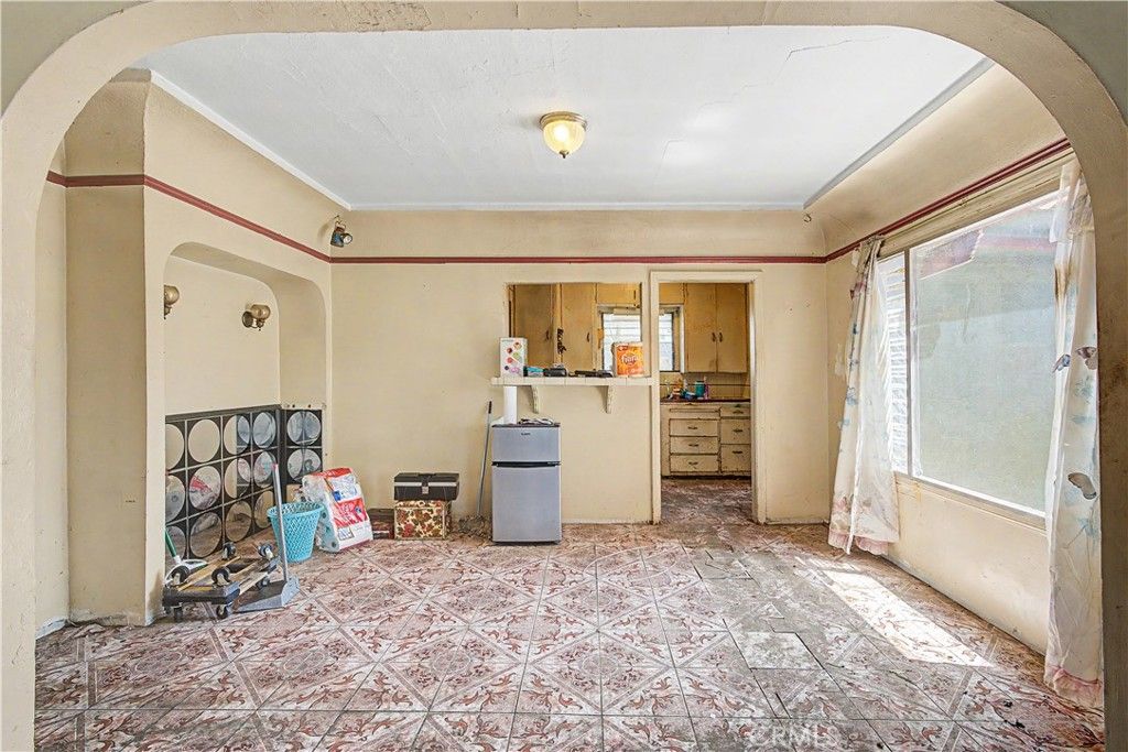 Image 2 of property listing at 10313 Virginia, South Gate, CA 90280