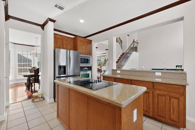 5828 Ivy Glen Drive, Grand Prairie, TX 75052