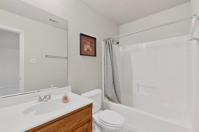 5828 Ivy Glen Drive, Grand Prairie, TX 75052