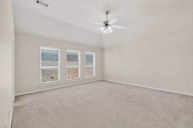 5828 Ivy Glen Drive, Grand Prairie, TX 75052