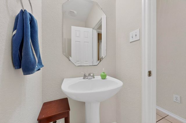 5828 Ivy Glen Drive, Grand Prairie, TX 75052