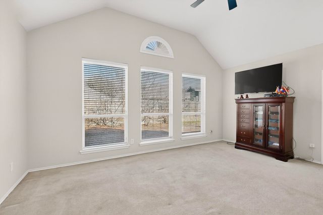 5828 Ivy Glen Drive, Grand Prairie, TX 75052