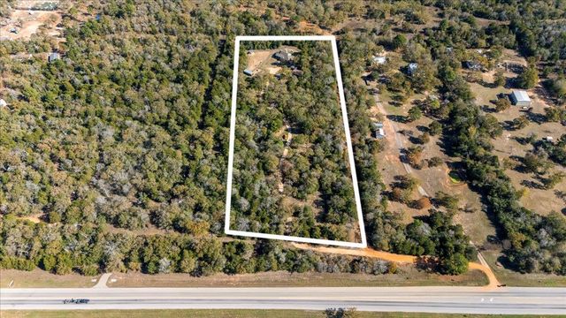 110 Sky Ranch RD, Smithville, TX 78957