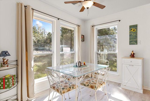 110 Sky Ranch RD, Smithville, TX 78957