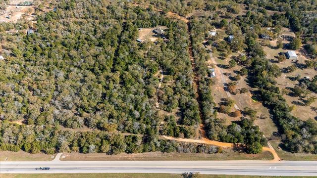 110 Sky Ranch RD, Smithville, TX 78957