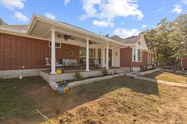 110 Sky Ranch RD, Smithville, TX 78957