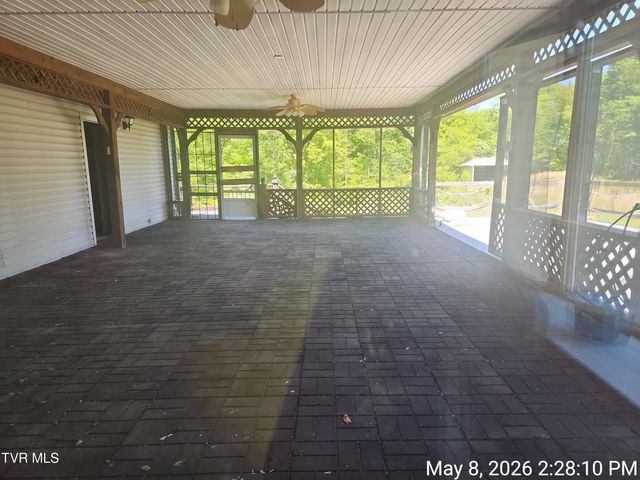 7523 Dc Caney Ridge Road, Coeburn, VA 24230