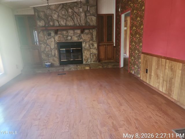 7523 Dc Caney Ridge Road, Coeburn, VA 24230