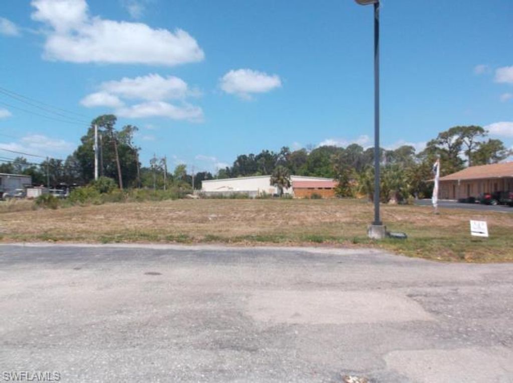 12830 Kenwood LN, FORT MYERS, FL 33907 — photo 2