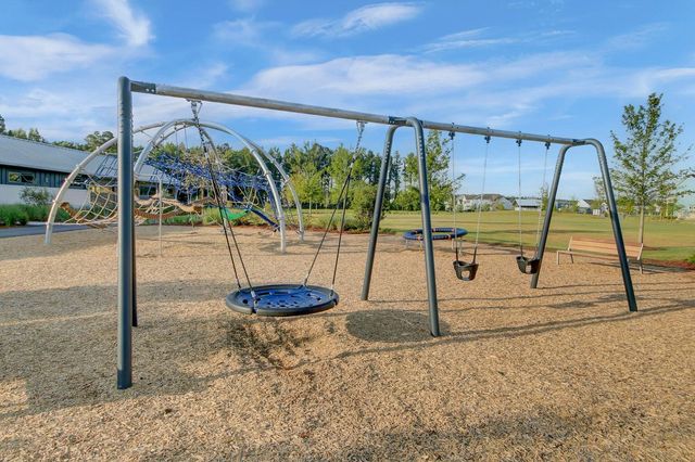 323 Trailmore Lane, Summerville, SC 29486