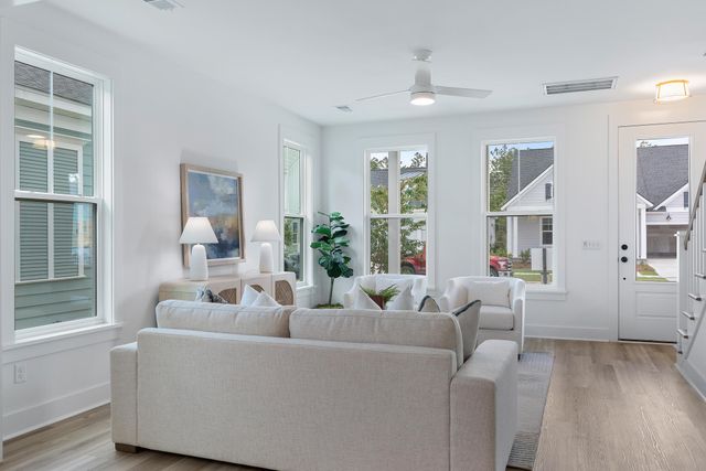 323 Trailmore Lane, Summerville, SC 29486