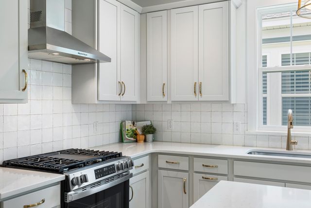 323 Trailmore Lane, Summerville, SC 29486