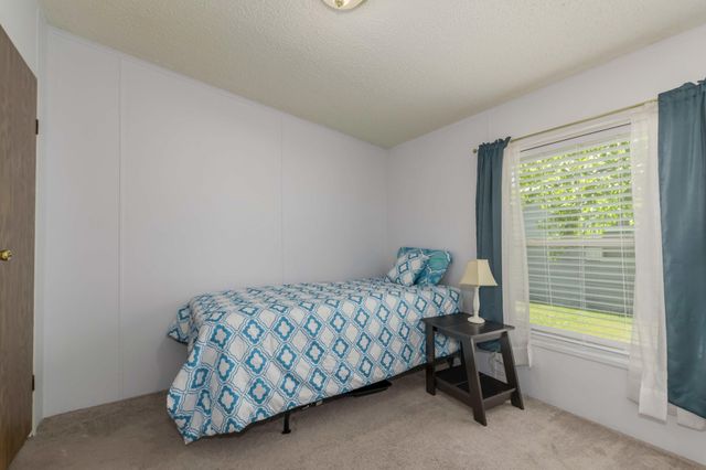 1163 Maple Leaf Lane NW, Walker, MI 49534