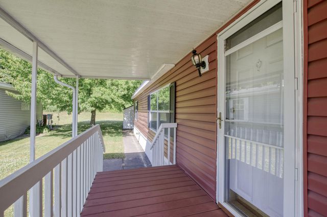 1163 Maple Leaf Lane NW, Walker, MI 49534
