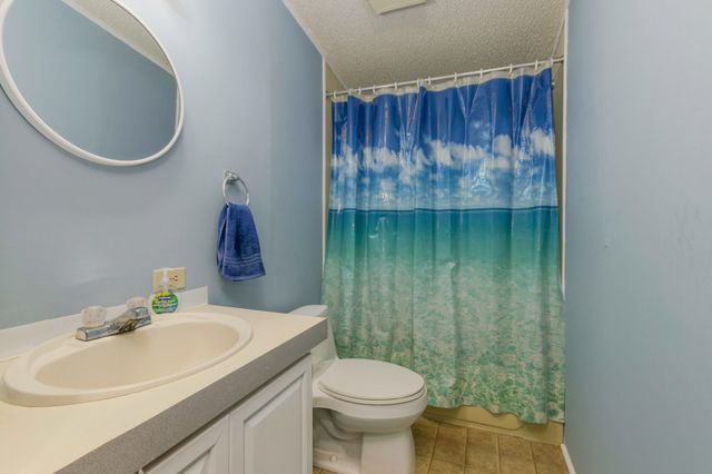 1163 Maple Leaf Lane NW, Walker, MI 49534