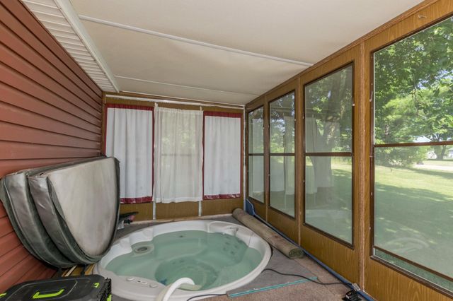 1163 Maple Leaf Lane NW, Walker, MI 49534