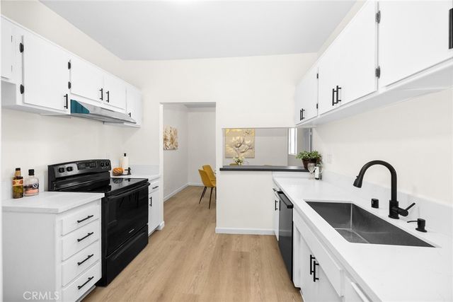 400 S La Fayette Park 213, Los Angeles, CA 90057