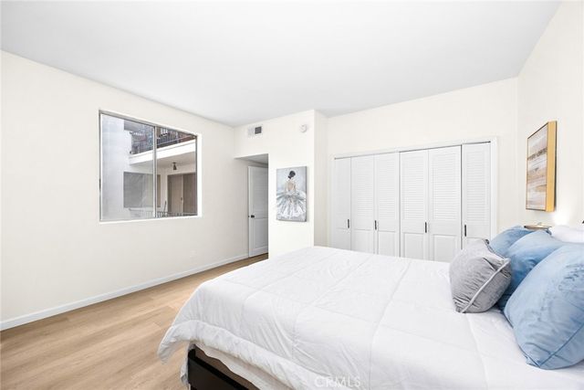 400 S La Fayette Park 213, Los Angeles, CA 90057