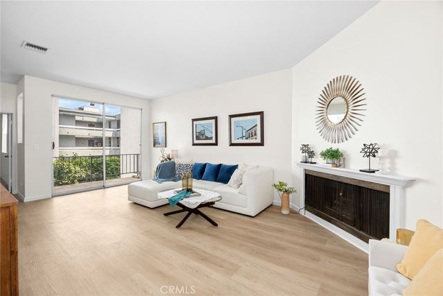 400 S La Fayette Park 213, Los Angeles, CA 90057