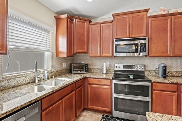 11021 STANDING STONE DRIVE, Wimauma, FL 33598